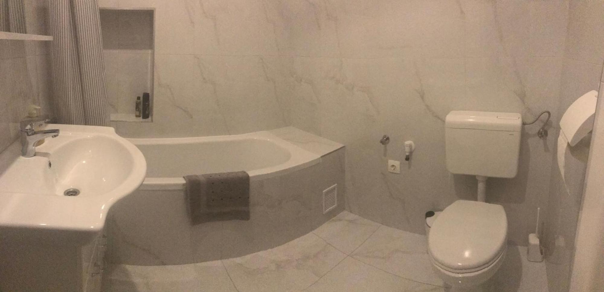 West Residence بودابست المظهر الخارجي الصورة